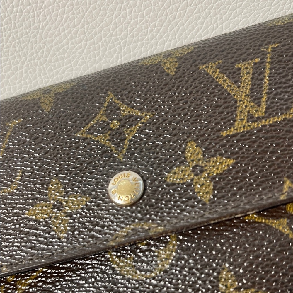 Authentic Louis Vuitton Monogram International Long Wallet - Picture 6 of 14